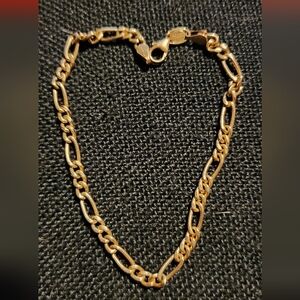 Italian 14k Gold Figaro Chain Bracelet